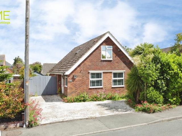 Bungalow for sale in Stanford On Avon, Leicestershire