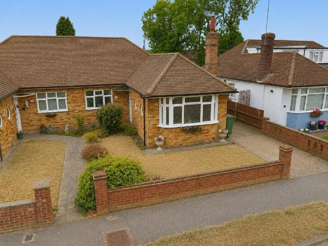 Bungalow for sale in Woodside Estate, Houghton Regis