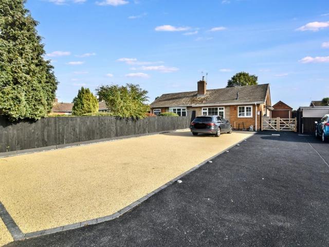 Bungalow for sale in Skegness, East Lindsey