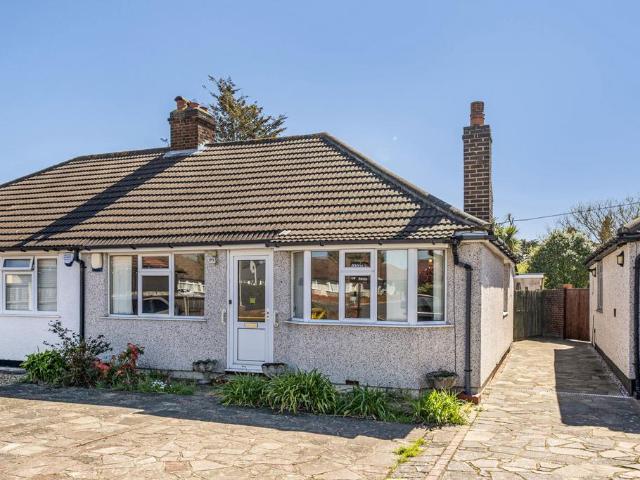 Bungalow for sale in West Heath, Greater London