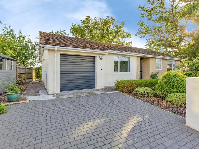Bungalow for sale in Bishopsteignton, Teignbridge