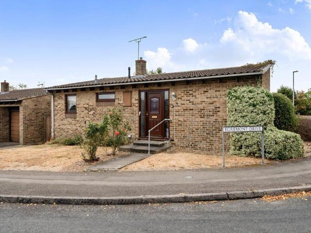 Bungalow for sale in Earley