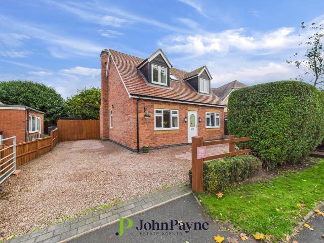 Bungalow for sale in Camp Hill, Warwickshire