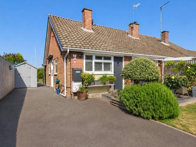 Bungalow for sale in Kingsdown, Swindon