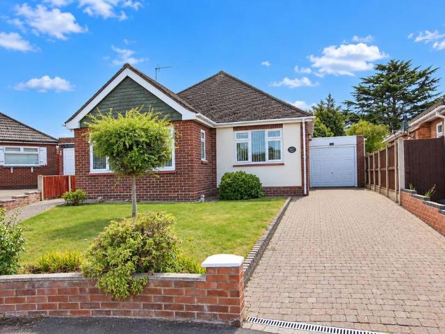Bungalow for sale in Clacton-on-Sea, Tendring