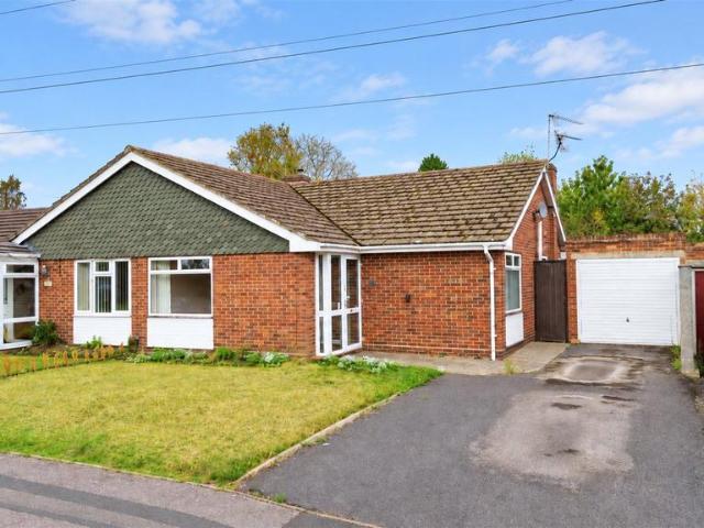 Bungalow for sale in Earley