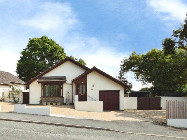 Bungalow for sale in Saundersfoot, Wales