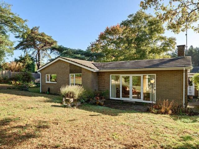 Bungalow for sale in St. Leonards and St. Ives, St Ives