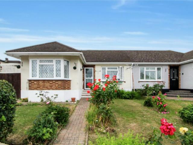 Bungalow for sale in Alton Barnes, Essex