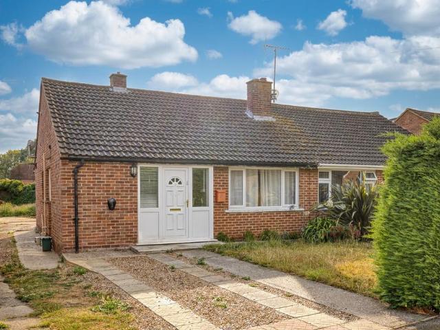 Bungalow for sale in Wingham, Ash