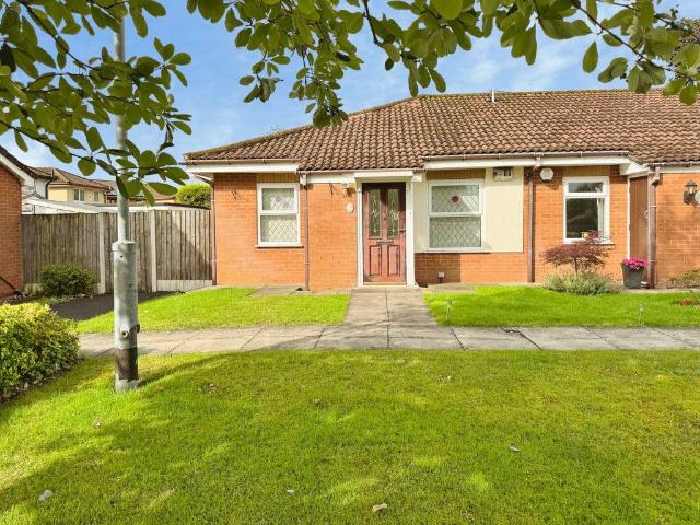 Bungalow for sale in Lee Bank, Greater Manchester