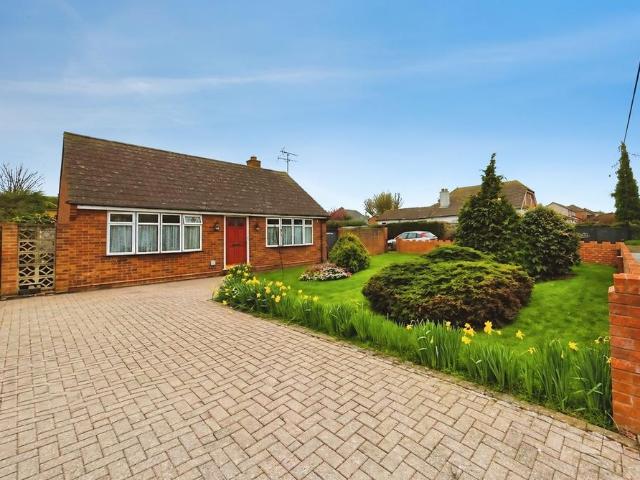 Bungalow for sale in Oad Street, Kent