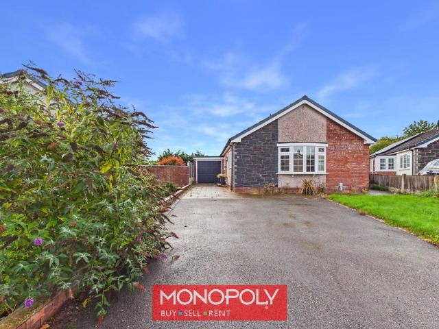 Bungalow for sale in Denbigh