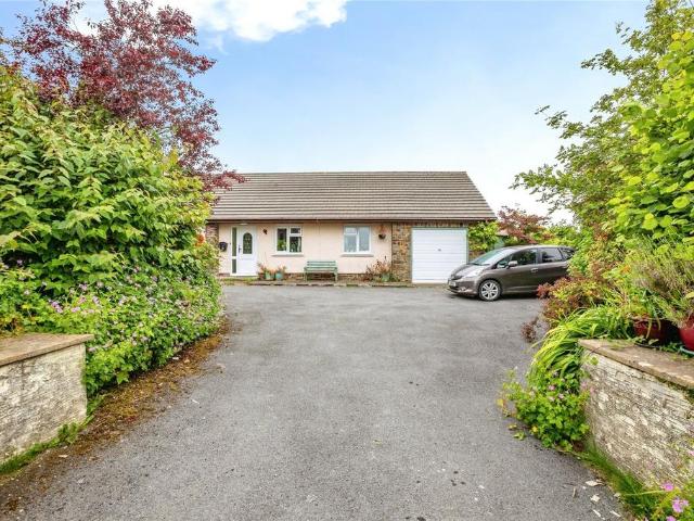 Bungalow for sale in Dre-fach, Wales