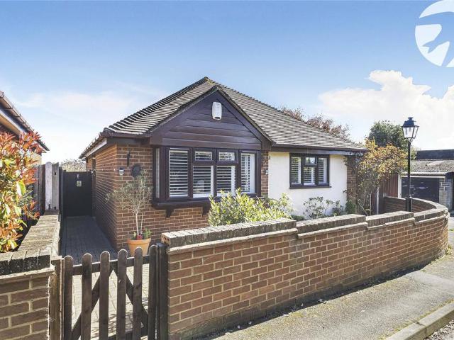 Bungalow for sale in Strood