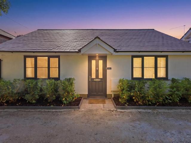 Bungalow for sale in Navestock Side, Essex