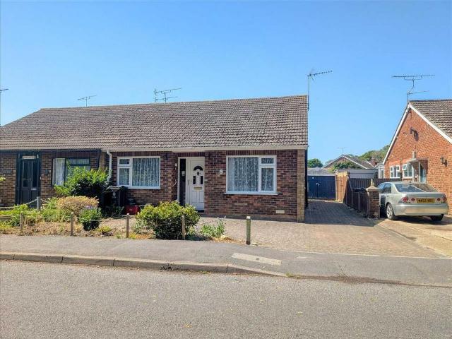 Bungalow for sale in Brightlingsea, Dale Hill