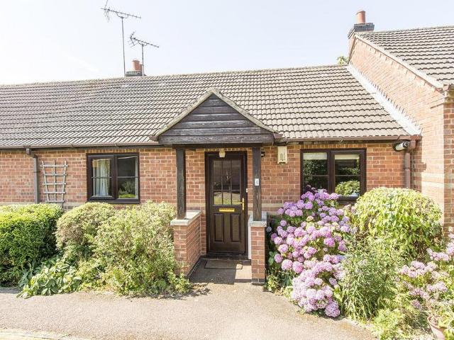 Bungalow for sale in Stanford On Avon, Leicestershire