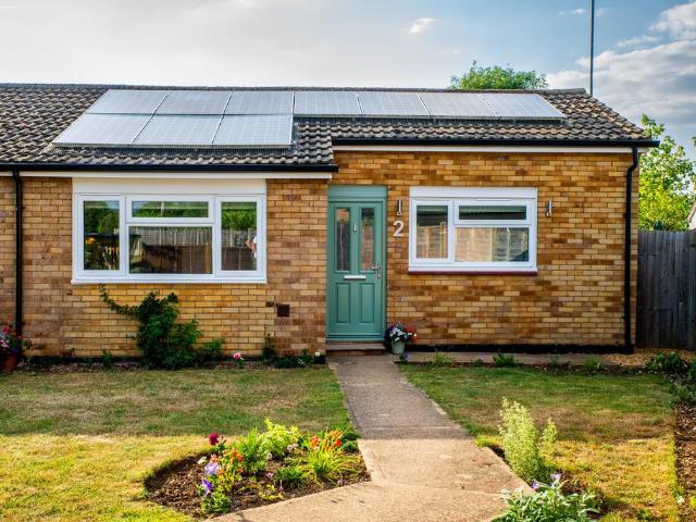 Bungalow for sale in King's Walden, Hertfordshire