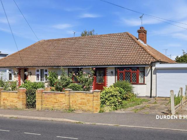Bungalow for sale in Barling, Essex