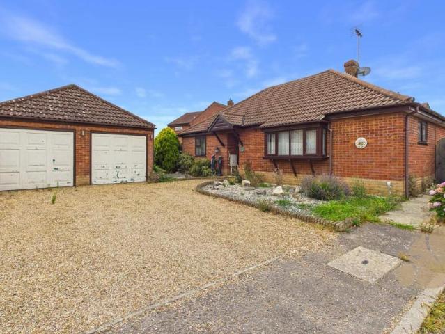 Bungalow for sale in Fordham Heath, Essex