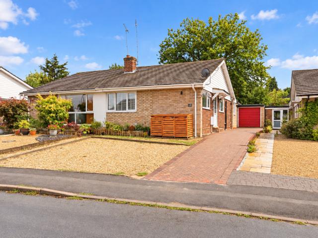 Bungalow for sale in Roundwood, Five Acres