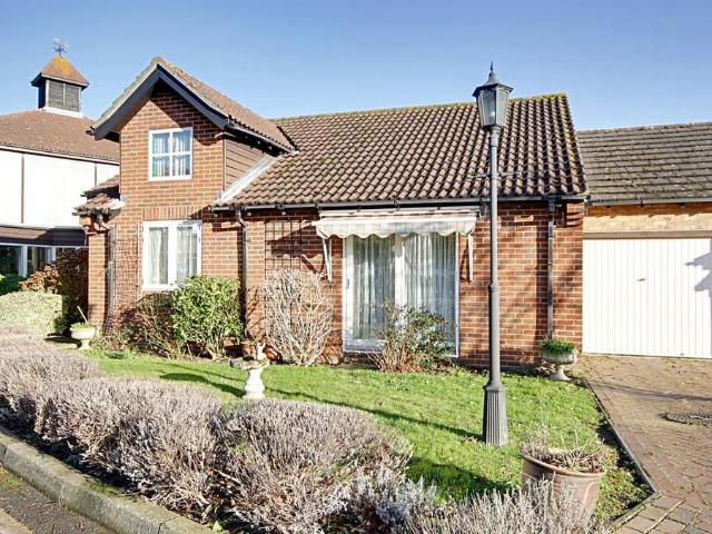 Bungalow for sale in Sawbridgeworth, Colliers End
