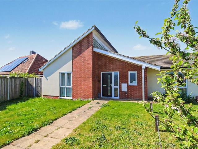 Bungalow for sale in Eastbridge, Suffolk