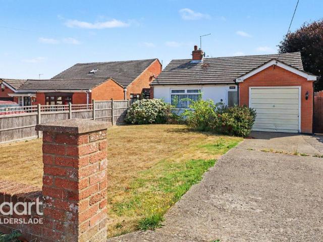 Bungalow for sale in Chatham