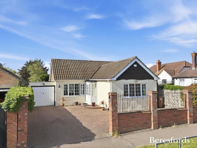 Bungalow for sale in Grays, Essex