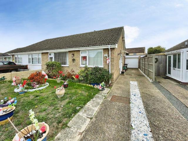 Bungalow for sale in Great Bentley, Tendring