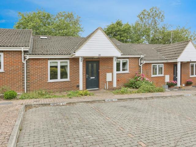 Bungalow for sale in Longfield and New Barn, Monks Orchard
