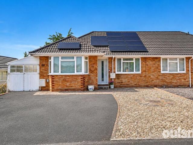 Bungalow for sale in Copcut, Crookhill