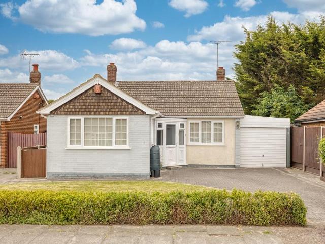 Bungalow for sale in Upton, Acol
