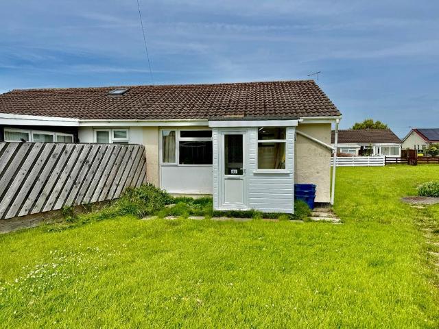 Bungalow for sale in Fairbourne, Wales