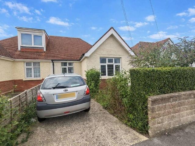 Bungalow for sale in Lee-on-the-Solent, Middlecroft