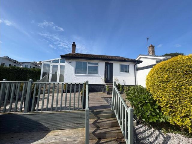 Bungalow for sale in Old Colwyn, Wales