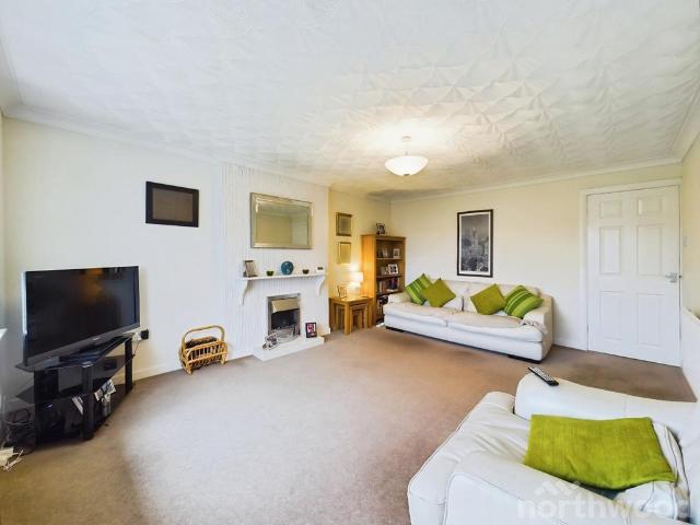 Bungalow for sale in Kennessee Green, Maghull