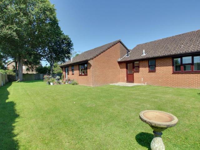 Bungalow for sale in Denmead, Hampshire
