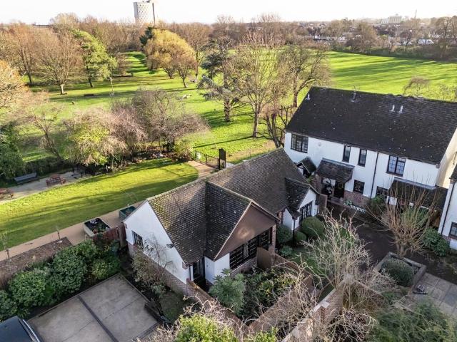 Bungalow for sale in London Borough of Merton, Merton Park