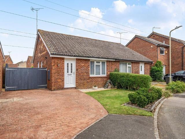 Bungalow for sale in Bridgefield, Kent