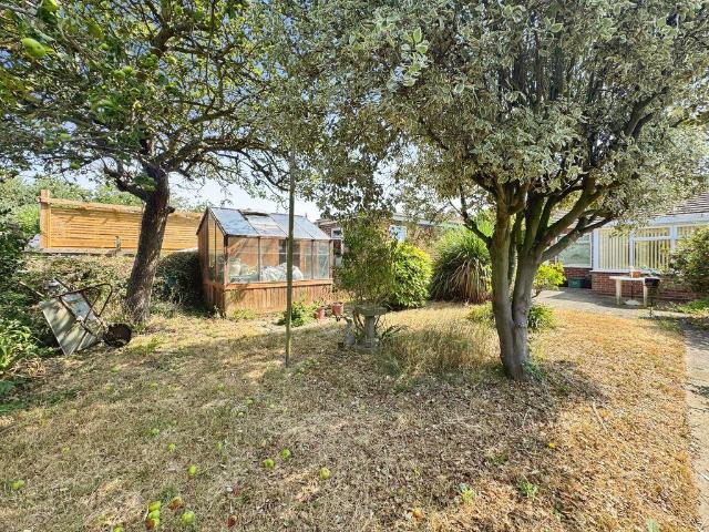 Bungalow for sale in Brightlingsea, Dale Hill