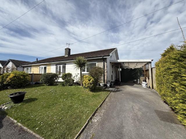 Bungalow for sale in East Williamston, Wales