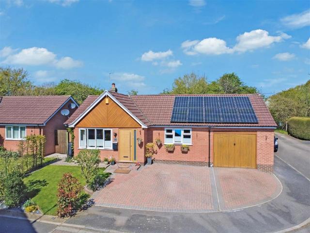 Bungalow for sale in Caldermill, East Midlands
