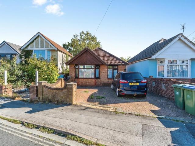 Bungalow for sale in Sholing Common, Southampton