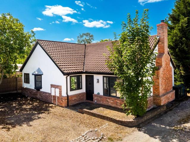 Bungalow for sale in Arrington, Cambridgeshire