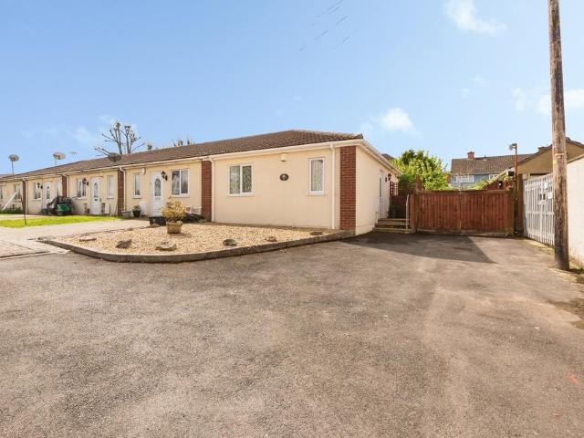 Bungalow for sale in Feckenham, City Of Bristol