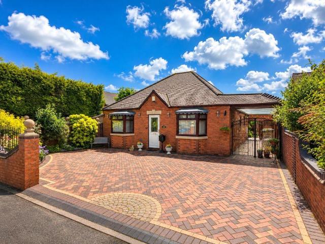 Bungalow for sale in Chadsmoor, Staffordshire