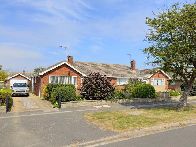 Bungalow for sale in The Pastures, Filey