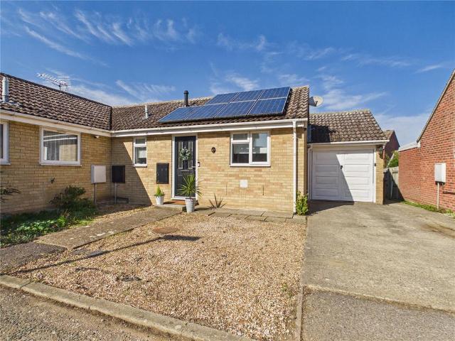 Bungalow for sale in Chelmondiston, Suffolk